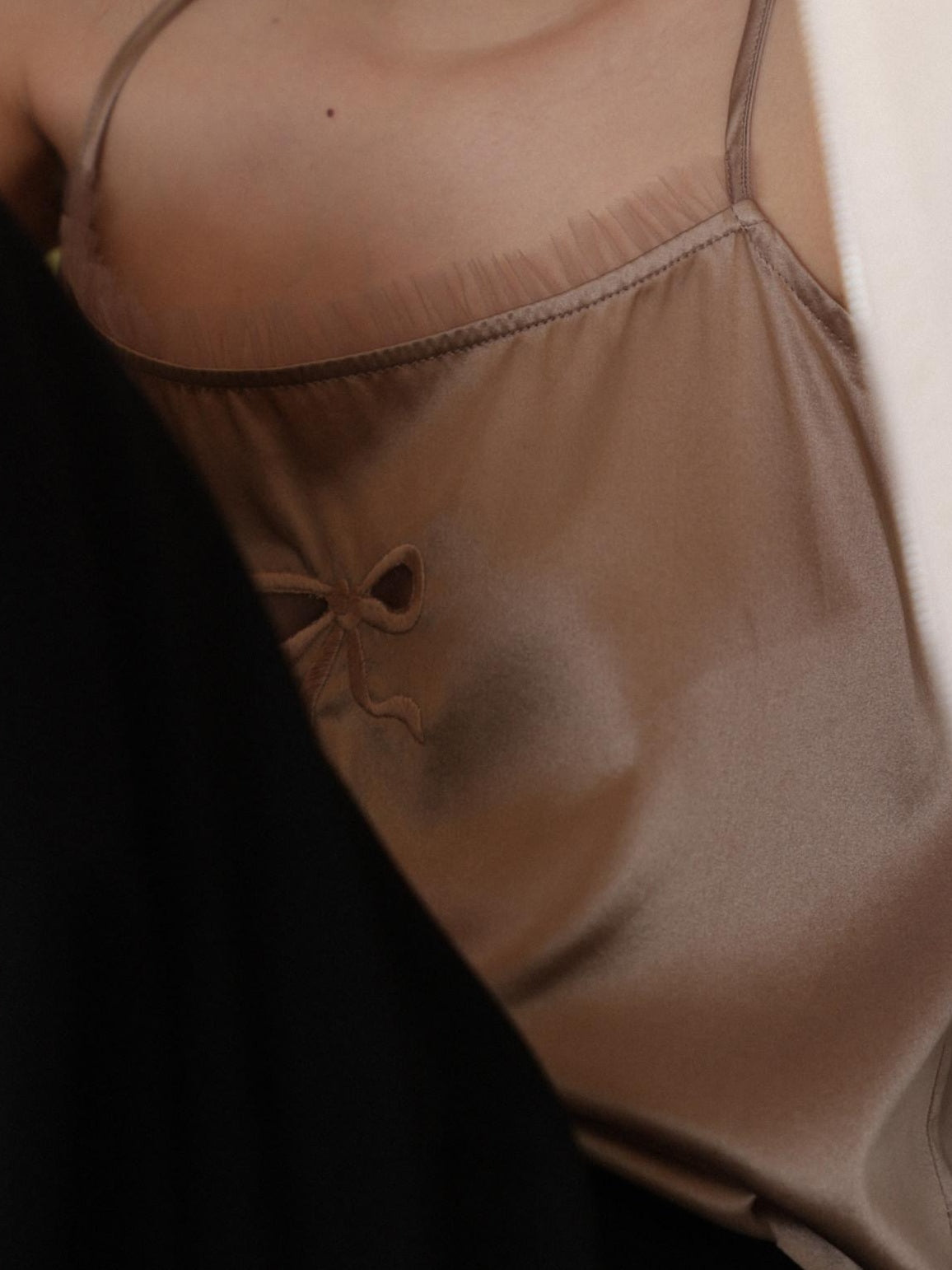 Miroment Stretch Mulberry Silk Versatile Loose Spaghetti Strap Women Cami Tops