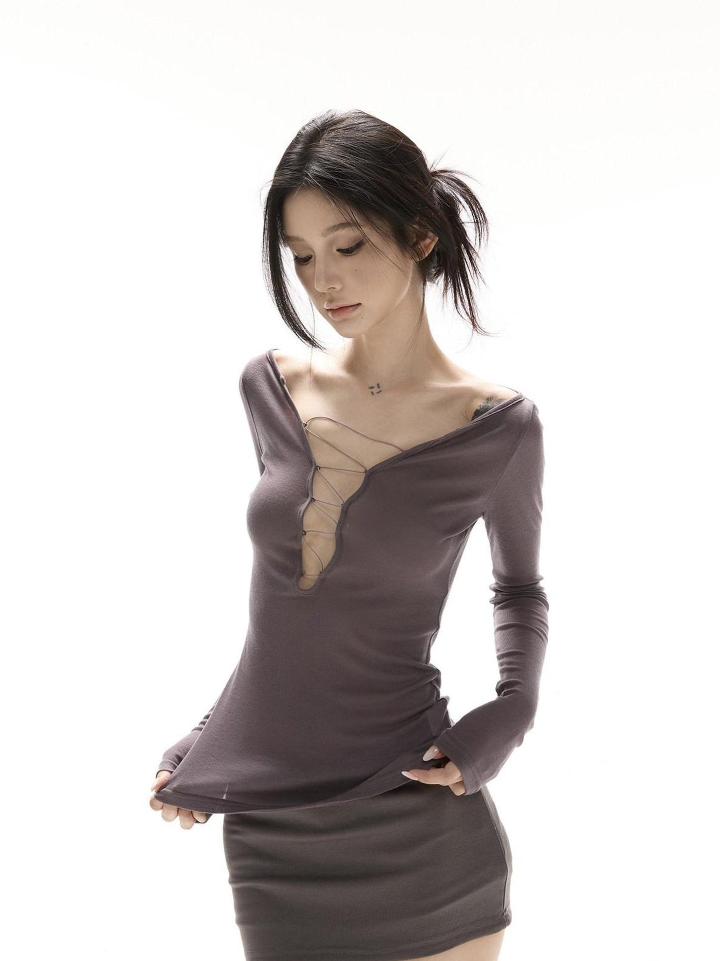 CrushOnit Breathable Tencel V-neck Slim Fit Women Casual Chic Long Sleeve Crop Tops