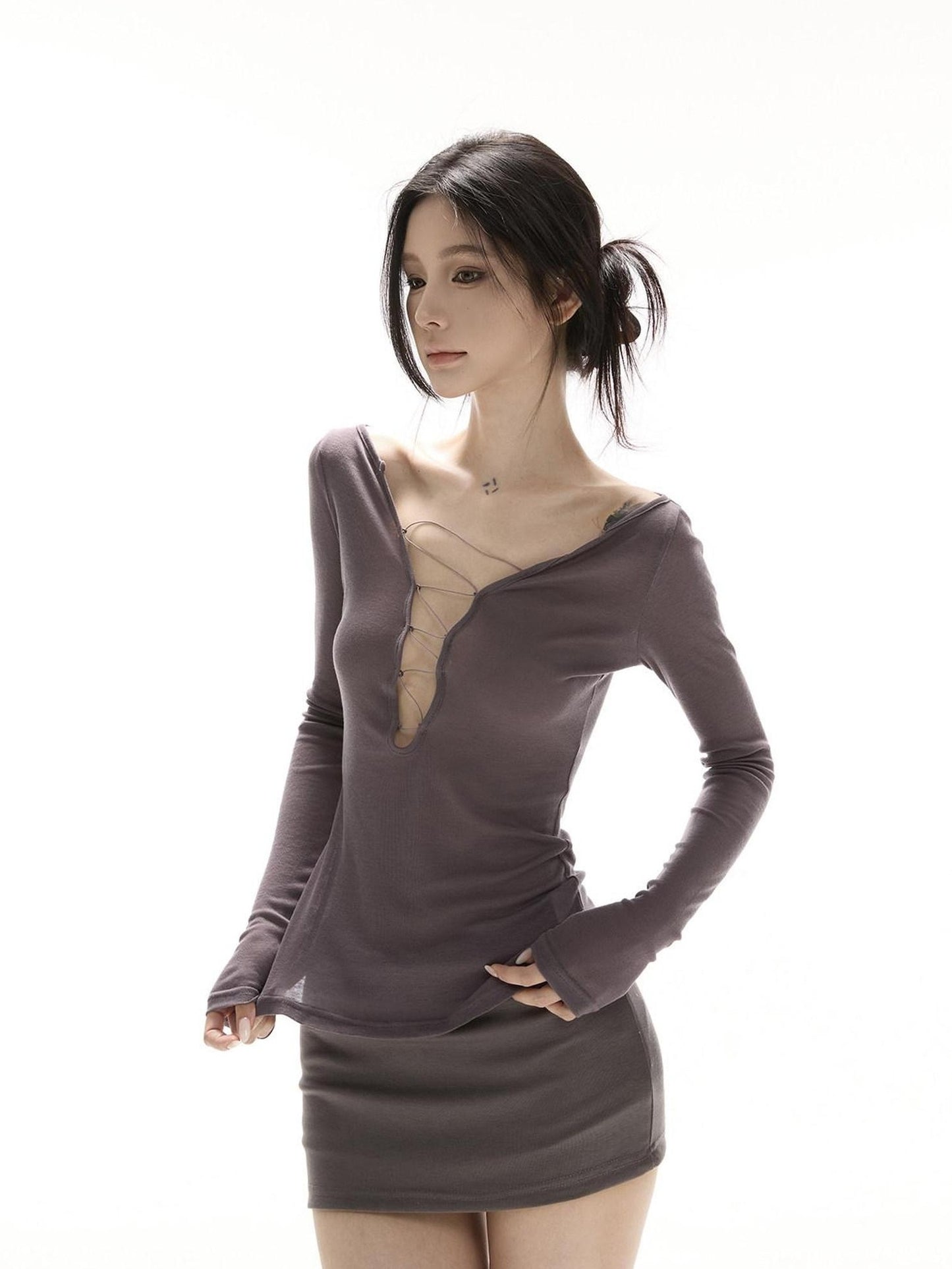 CrushOnit Breathable Tencel V-neck Slim Fit Women Casual Chic Long Sleeve Crop Tops