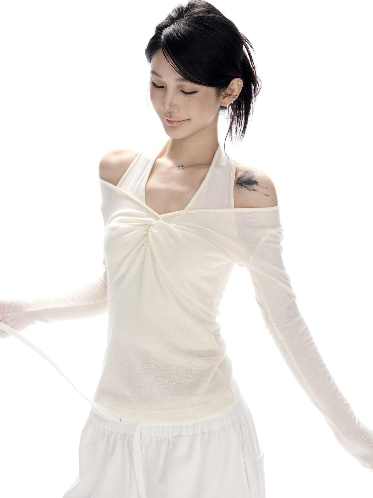 CrushOnit Breathable Viscose Elegant Slim Patchwork Midrise White Long Sleeve Crop Tops