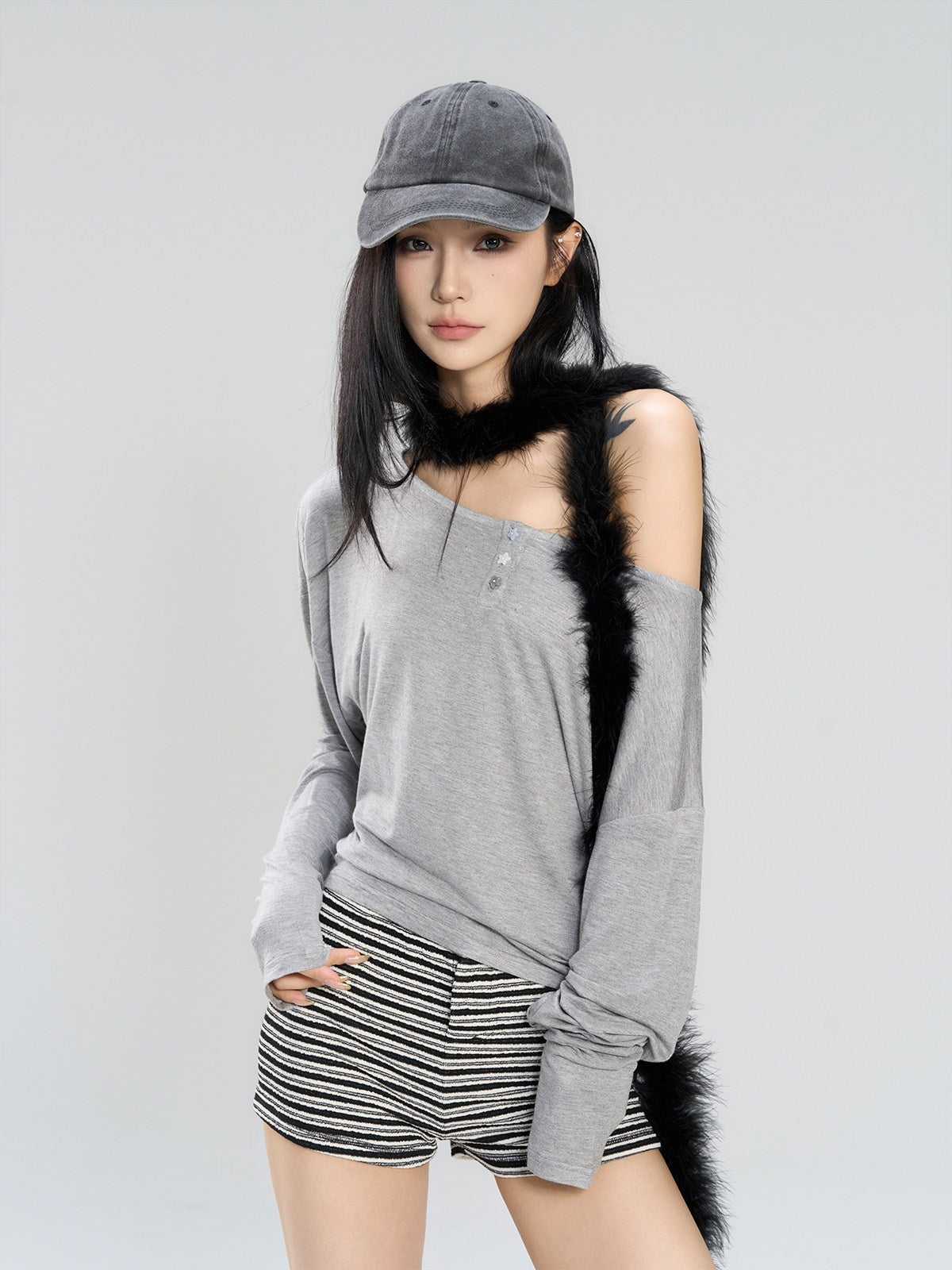 CrushOnit_Comfortable_Slim_Fit_Gray_And_Black_White_Striped_Casual_Long_Sleeve_T-Shirts_MISSTT