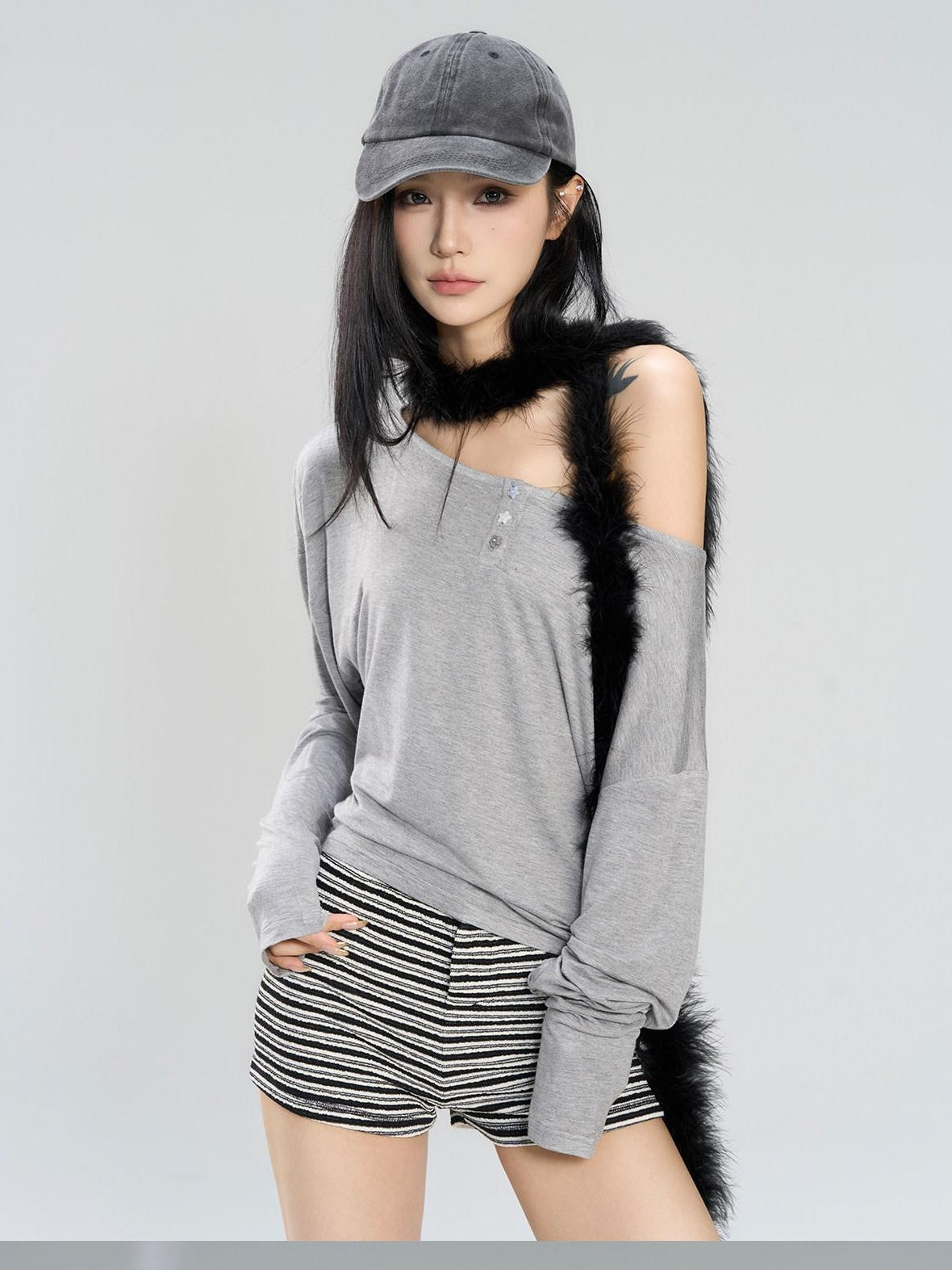 CrushOnit Comfortable Slim Fit Gray And Black White Striped Casual Long Sleeve T-Shirts