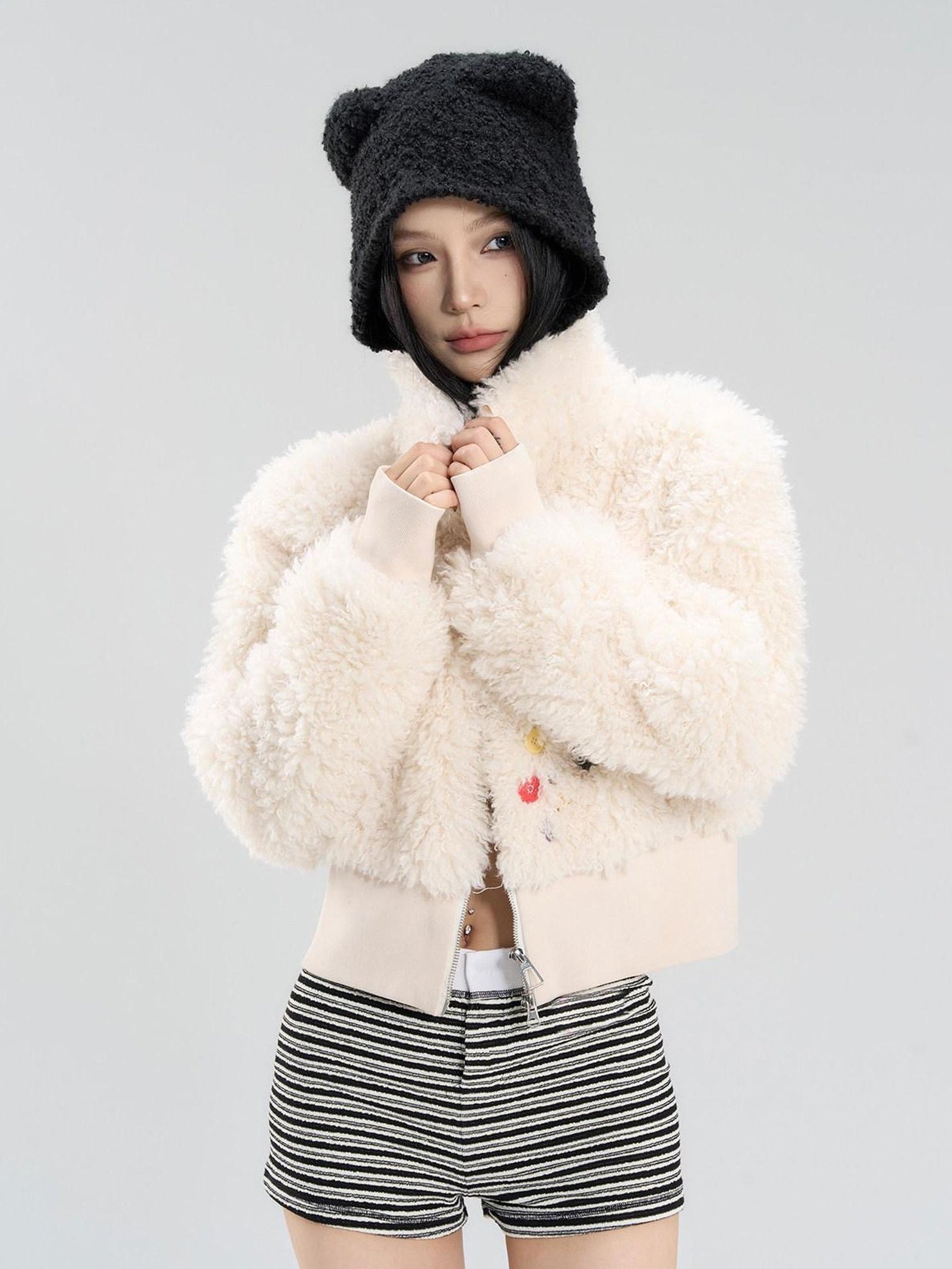 CrushOnit Faux Fur Trim High Waist Stand Collar Workwear Women Cream Zipper Short Coat