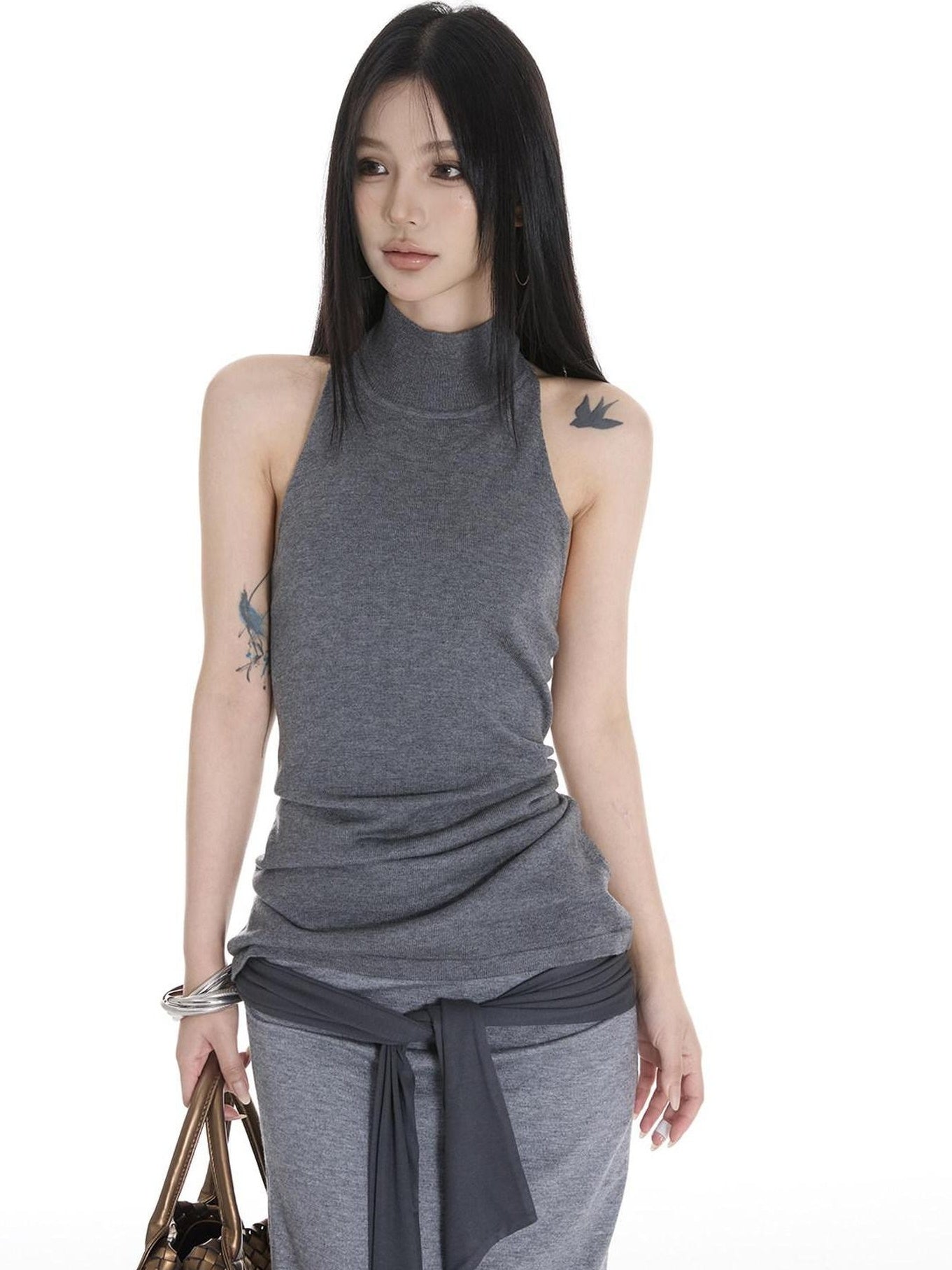 CrushOnit Sleek Commuter Slim Fit Sleeveless Turtleneck Pullover Young Women Grey Knitwear