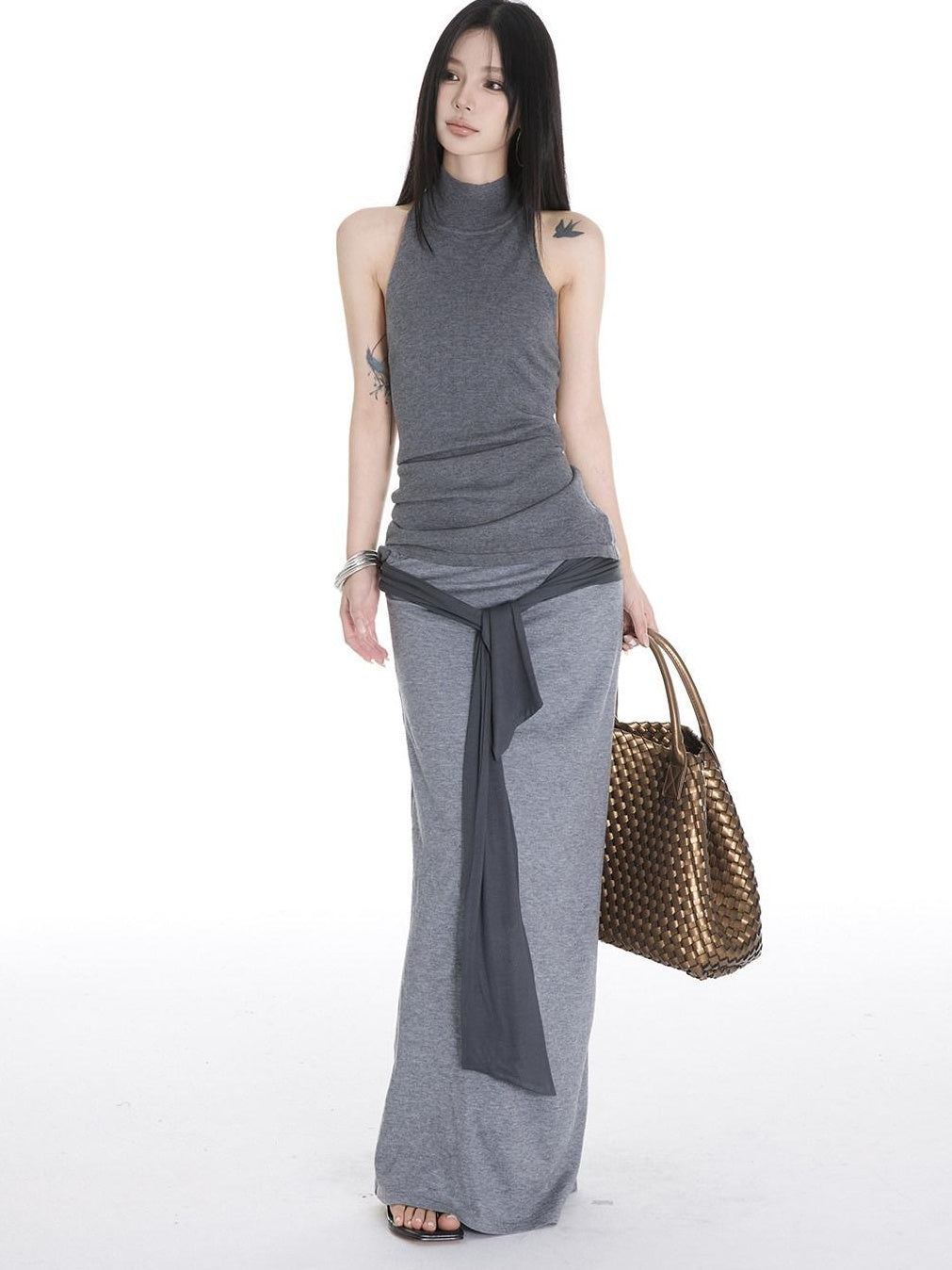 CrushOnit Sleek Commuter Slim Fit Sleeveless Turtleneck Pullover Young Women Grey Knitwear