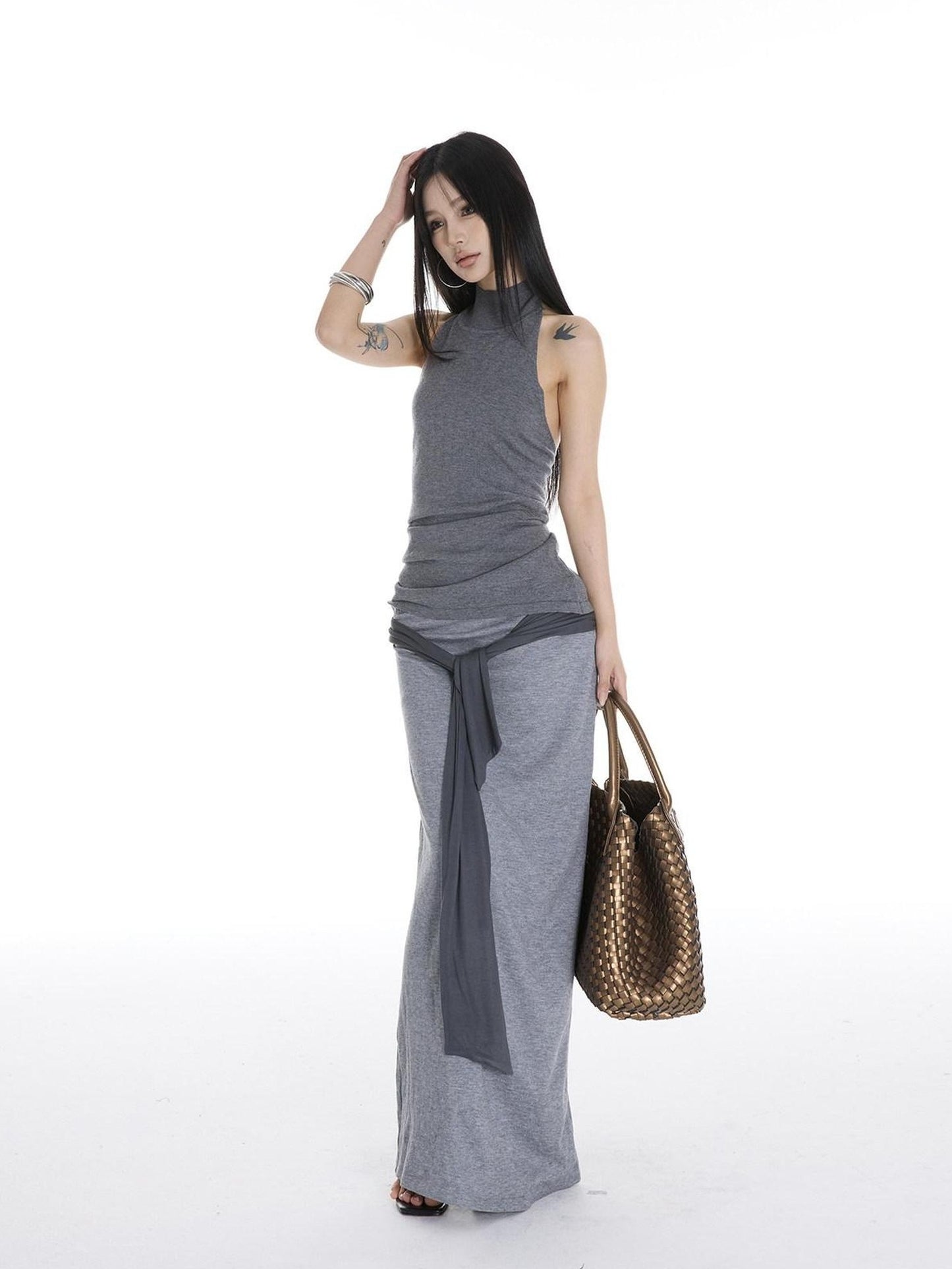 CrushOnit Sleek Commuter Slim Fit Sleeveless Turtleneck Pullover Young Women Grey Knitwear
