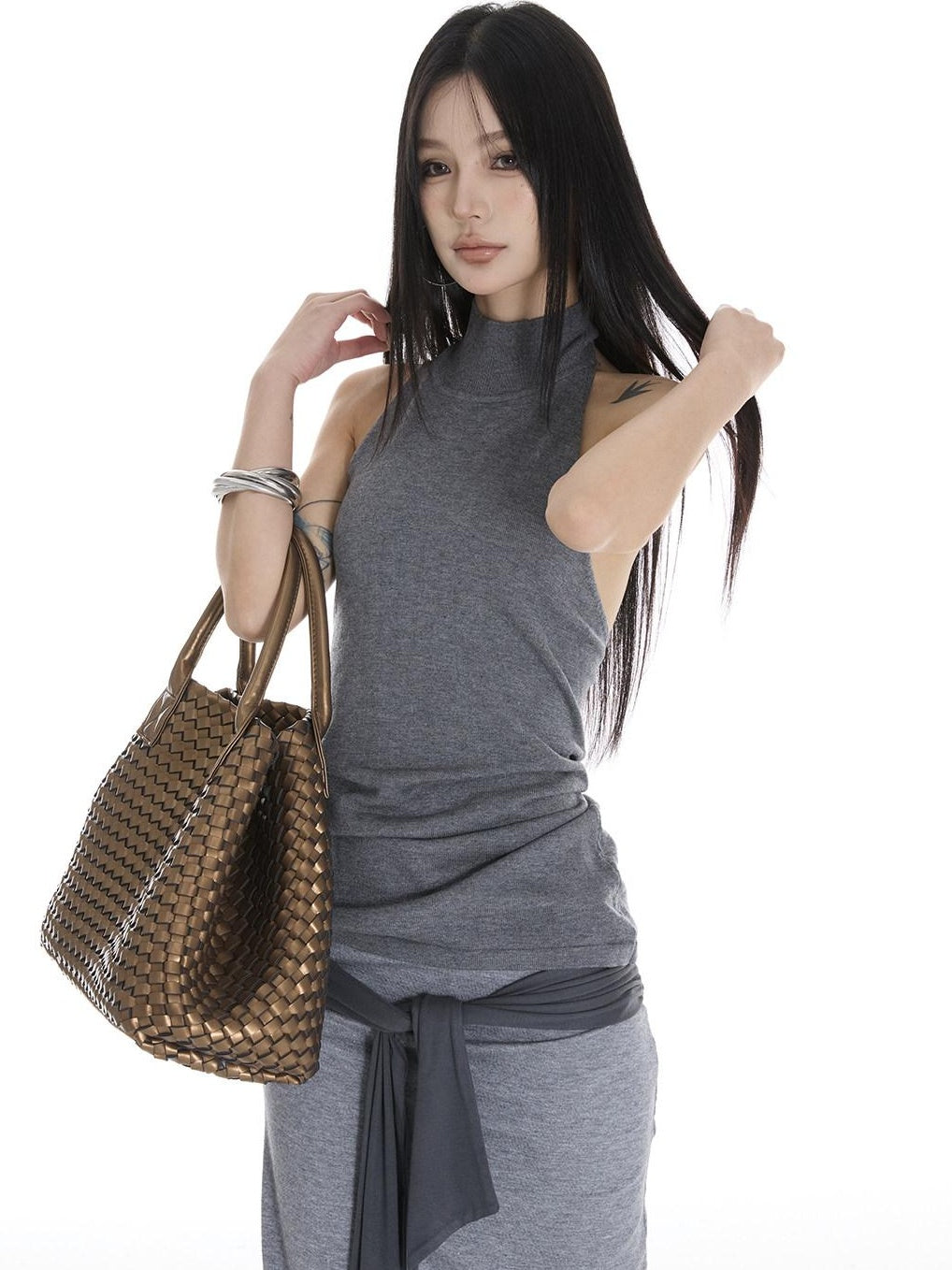 CrushOnit Sleek Commuter Slim Fit Sleeveless Turtleneck Pullover Young Women Grey Knitwear
