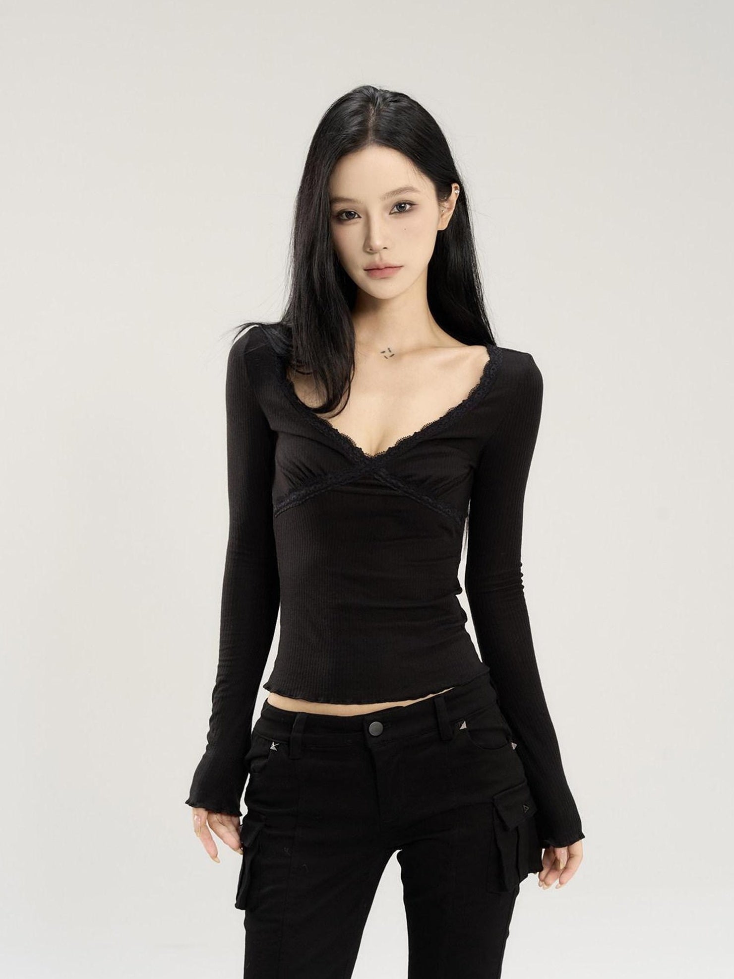 CrushOnit Soft Cotton Blend V-neck Slim Fit Office Casual Black Women Long Sleeve T-Shirts