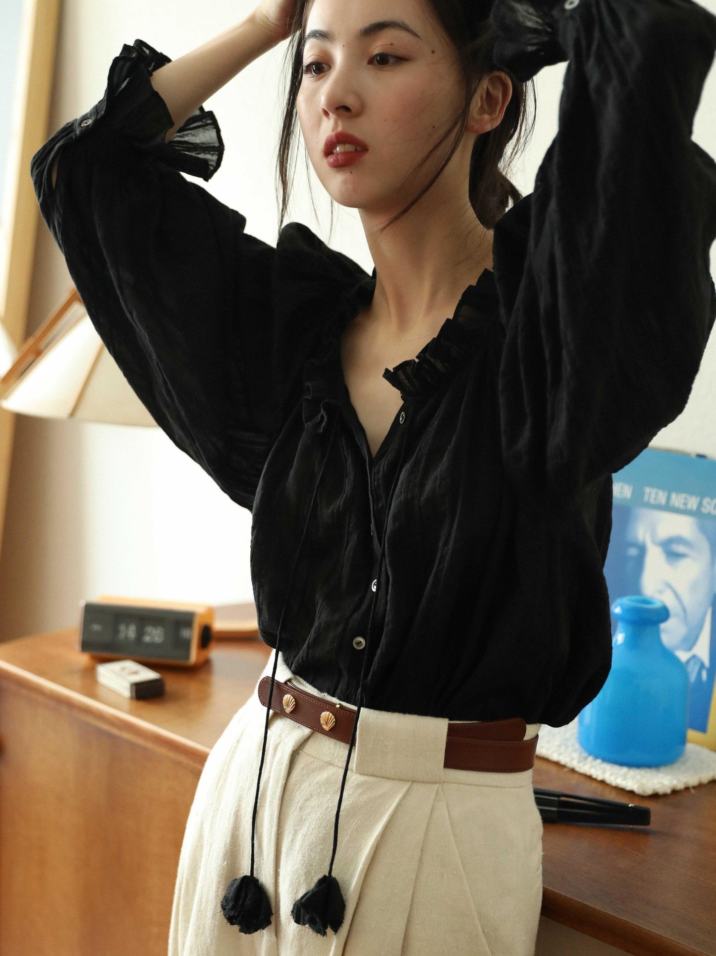 Breathable Romantic Loose V-neck Balloon Sleeves Women Cotton White Shirt